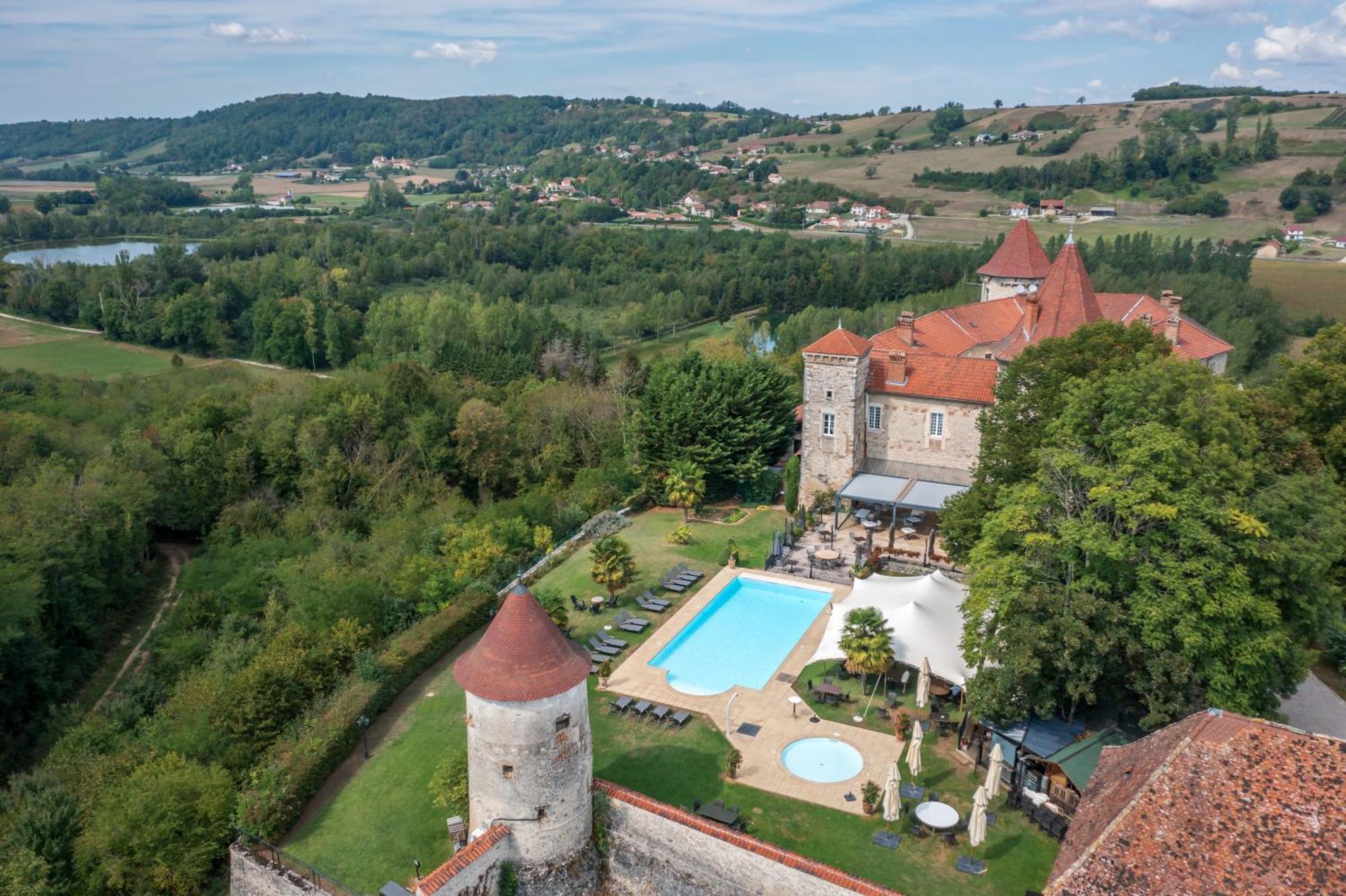Les Dependances De Chapeau Cornu Vignieu Exterior foto