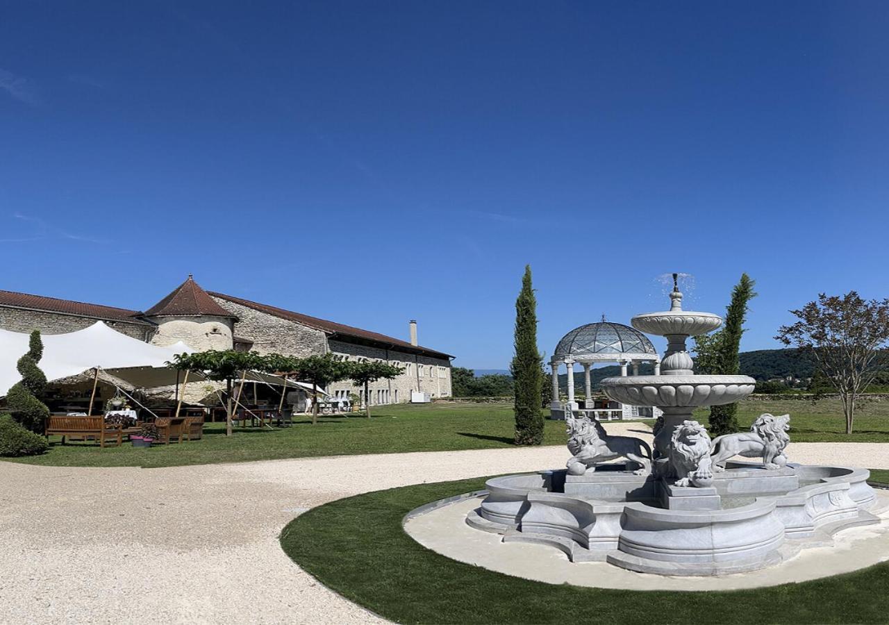Les Dependances De Chapeau Cornu Vignieu Exterior foto